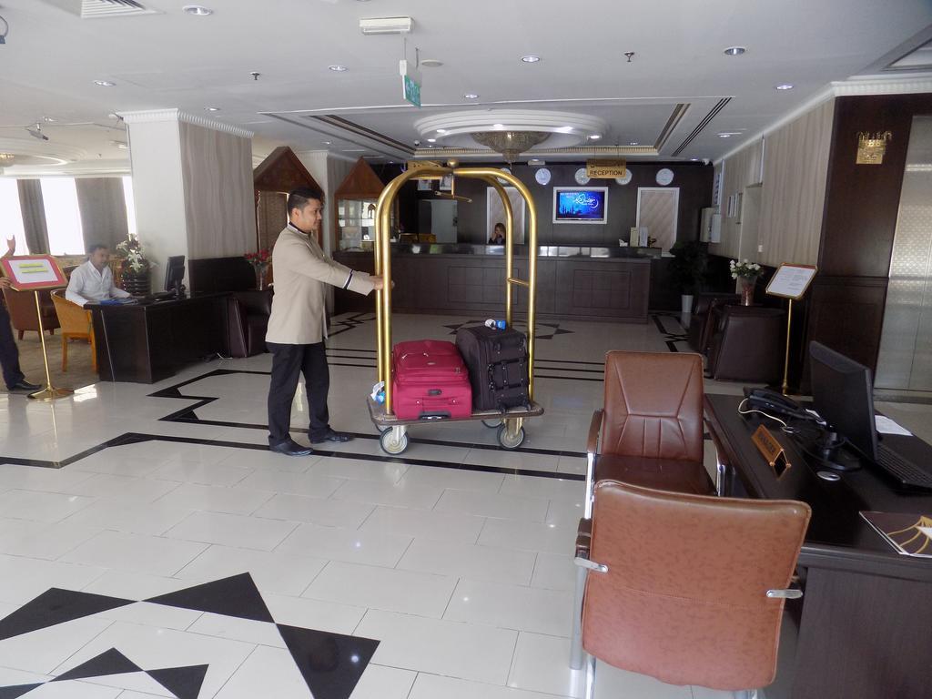 Dream Palace Hotel Dubaï Extérieur photo