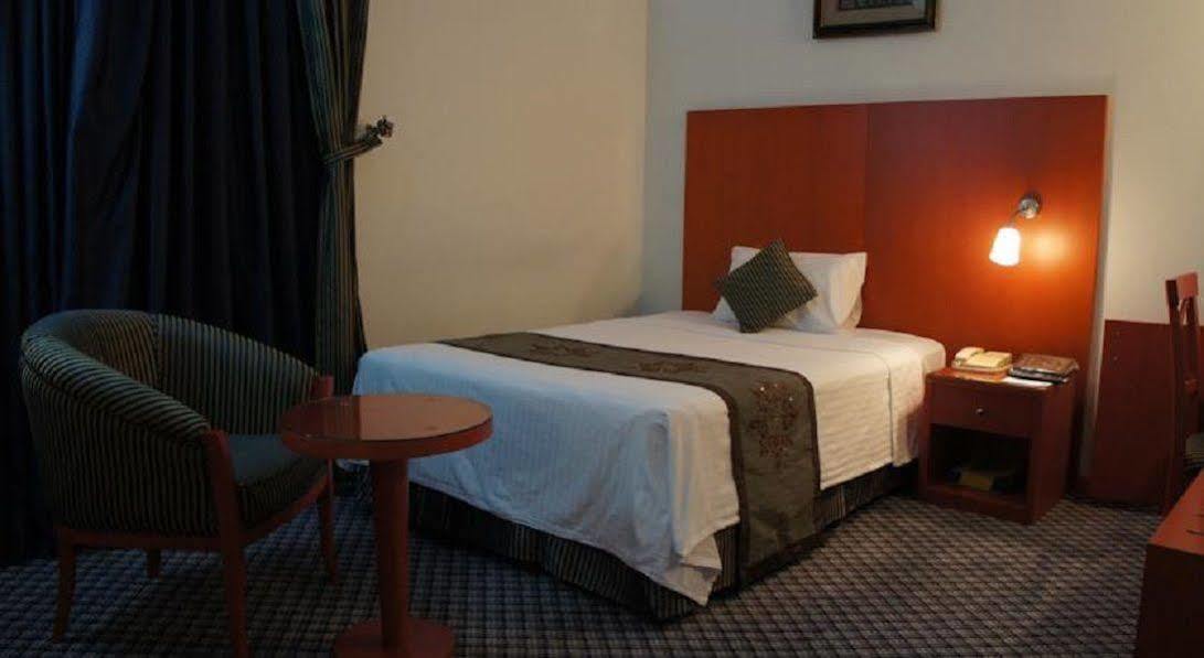 Dream Palace Hotel Dubaï Extérieur photo