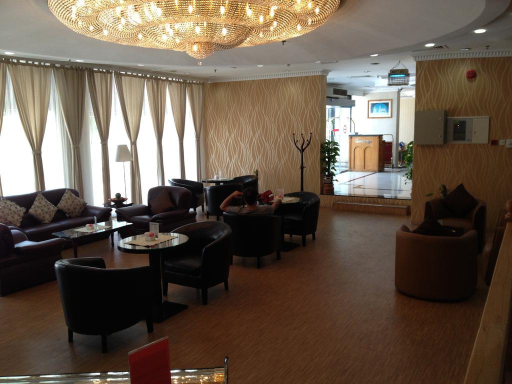 Dream Palace Hotel Dubaï Extérieur photo